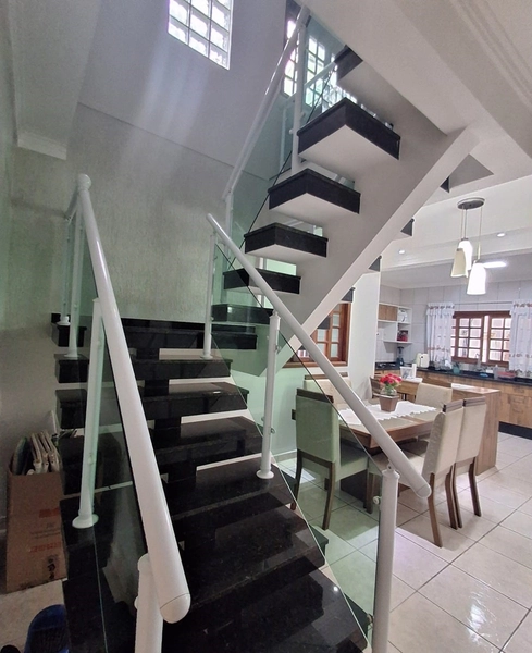 Sobrado à venda no Jardim Guapituba, Mauá: 8ª foto da galeria de imagens do imóvel