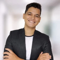 Prazer, meu nome é Max